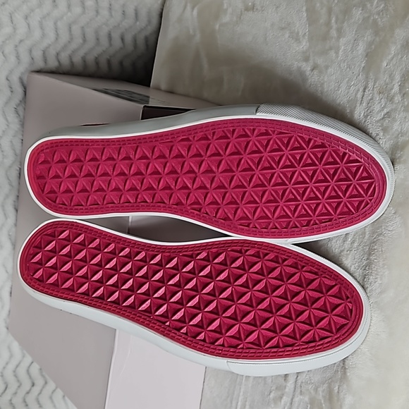 NWOT Women's Corky's red/blk slip on shoes. - Picture 4 of 8